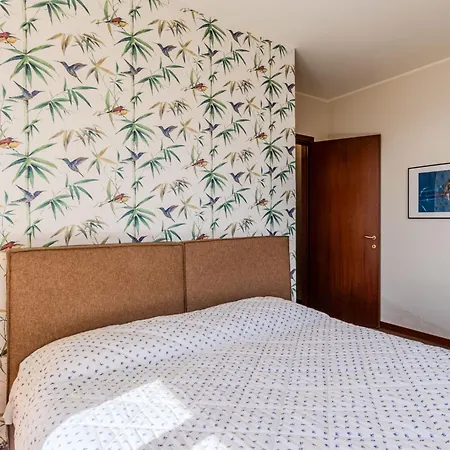 Apartamento Piazza San Giuseppe-7 By Interhome
